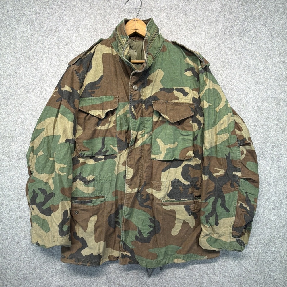 Vintage 80s US Army‎ M-65 Field Jacket Mens Medium Short Woodland Camo Coat M65